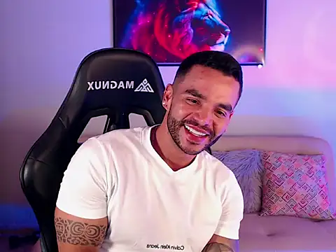 Bruno_De_Lucaa_'s cam snapshot