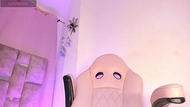 Mia_royal live sex cam