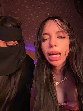 Queentaraf999 live sex cam