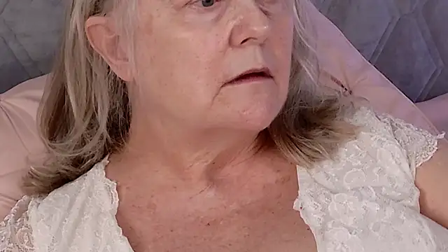 Kaitlyn_Winters's cam snapshot