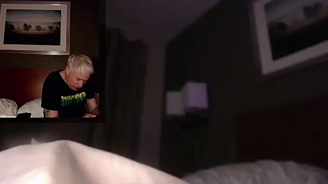 Snarfle82 live sex cam