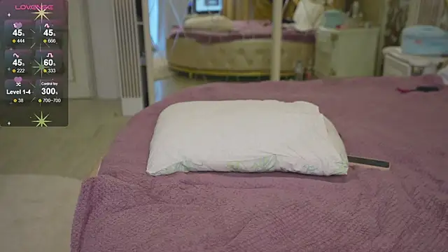 PeachyLina's cam snapshot