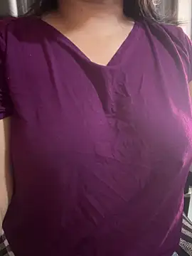 Maggi-is-back live sex cam