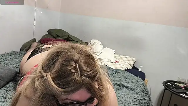 LoveInAllHoles live sex cam