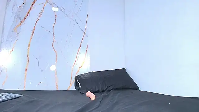 Karla_hilton1 live sex cam