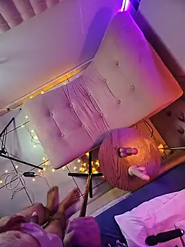 Babiwife's cam snapshot