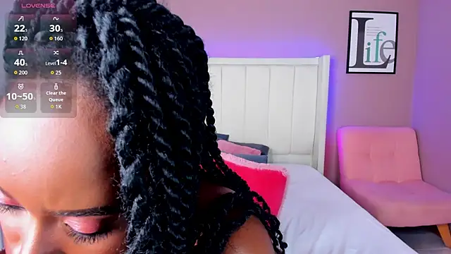 Britanymooree's cam snapshot