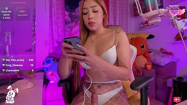 Issa_Moon_'s cam snapshot