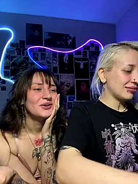 Dooubletroublee live sex cam