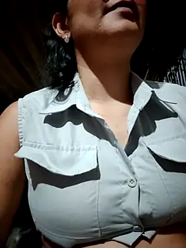 Lily-o's cam snapshot