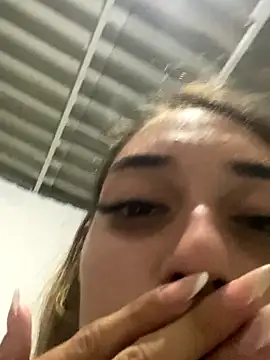 loirinhaaa live sex cam