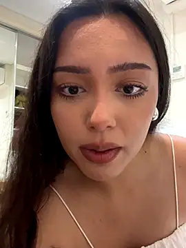 chloerossi18 live sex cam