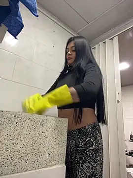 Saray_charmante's cam snapshot