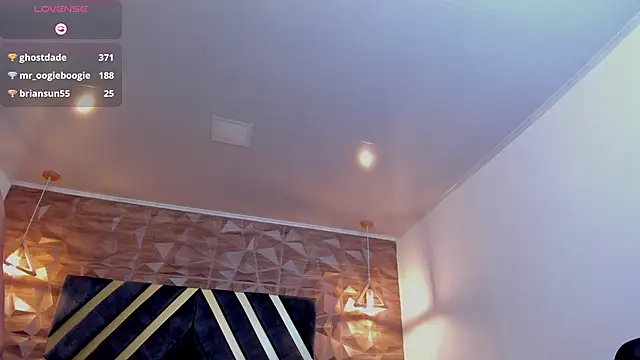 Alana_cox_'s cam snapshot