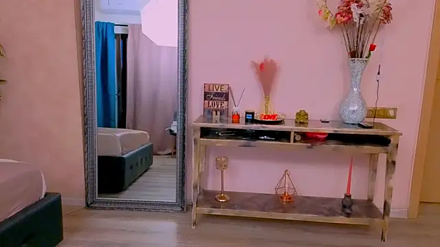 MichelleReys's cam snapshot