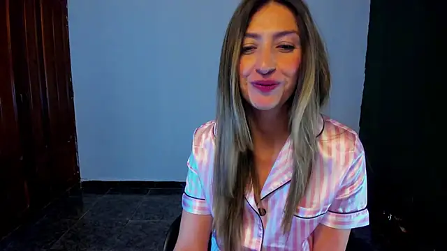 Velourmuse live sex cam