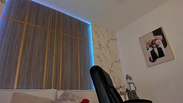 IsabellaAllen live sex cam