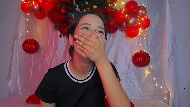 little-Emma's cam snapshot