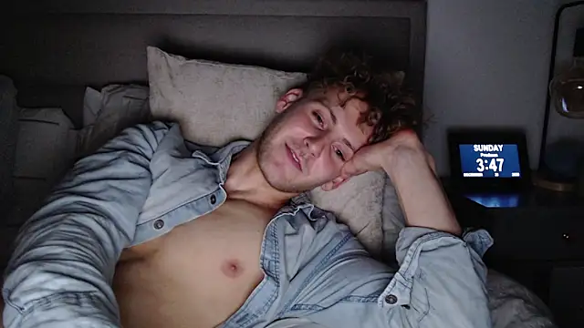 DominantAlex18 live sex cam