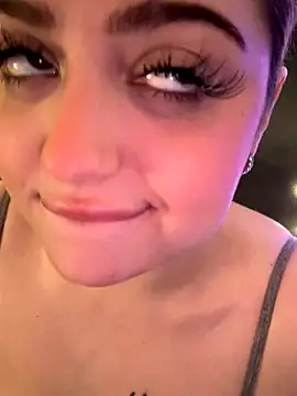 KellyMoors's cam snapshot