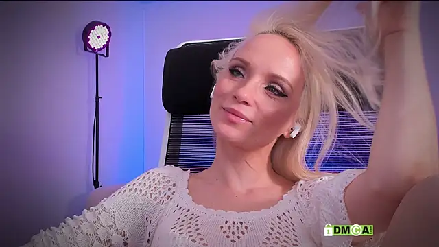 Louise-dance's cam snapshot