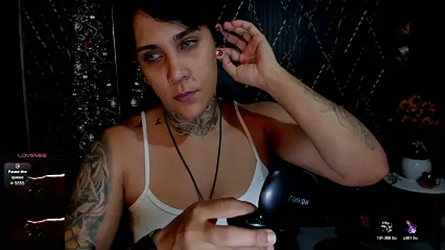 ZhoeStrong's cam snapshot