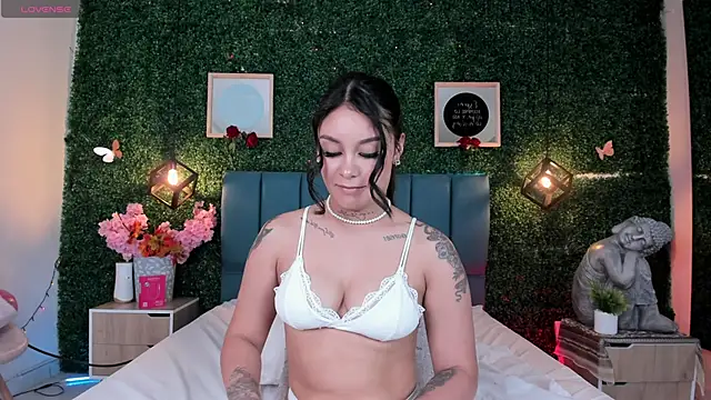 GabyyCute_'s cam snapshot