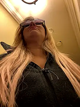 LittleMissEeve's cam snapshot