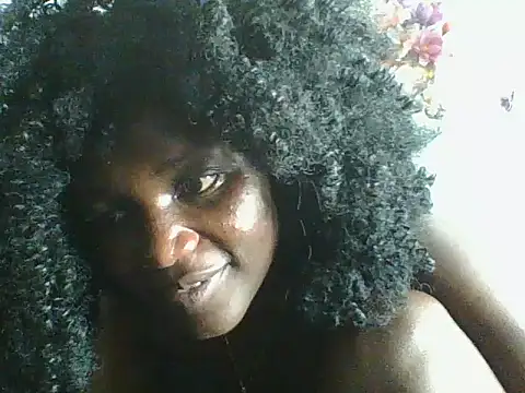 Melanin_babygal's cam snapshot