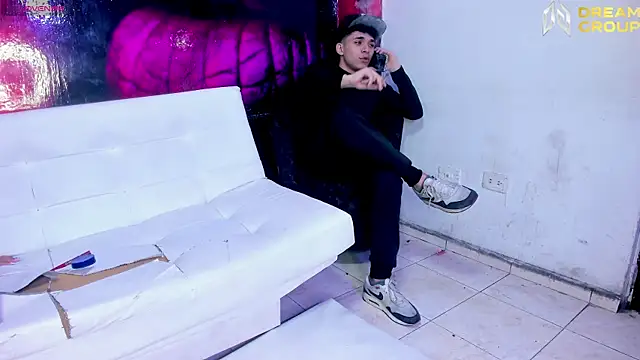 AmazingPartys's cam snapshot