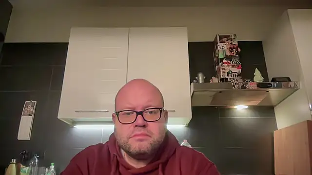 theitalianbear live sex cam