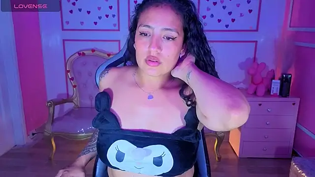 tamara_brown_t's cam snapshot