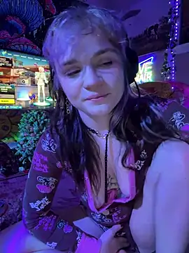 Cutiepiespanks's cam snapshot