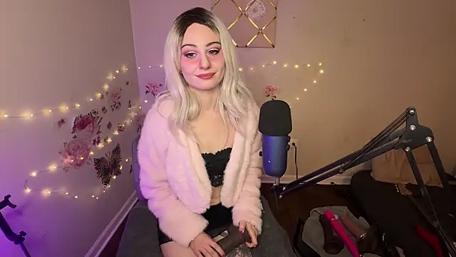 Starr1123 live sex cam