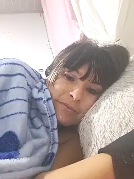 Alexandrasaenz's cam snapshot