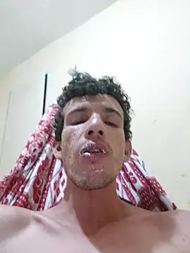 Surf_boy8's cam snapshot