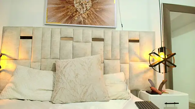 Sara_BigAss-'s cam snapshot