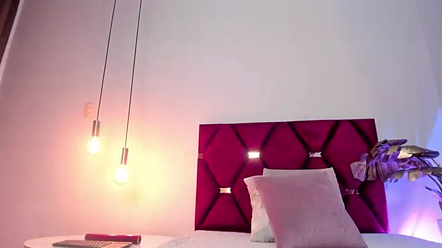 LaraGoldd's cam snapshot