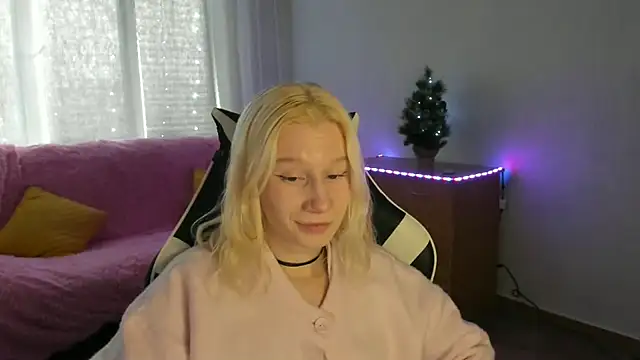 EnigmaSee's cam snapshot