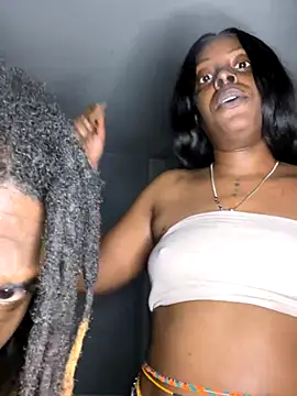 IntrovertedUnicorn live sex cam