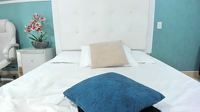 ania_gomez's cam snapshot