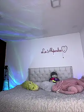 alee_lenoxx live sex cam