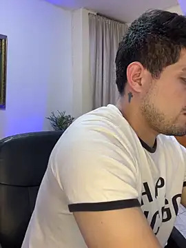 williamsmiiths16 live sex cam