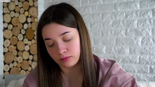 LowOncoming live sex cam