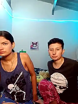 Mei_and_Gaby's cam snapshot