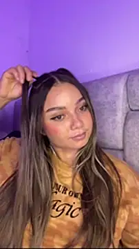 AnnyLopezzz_'s cam snapshot