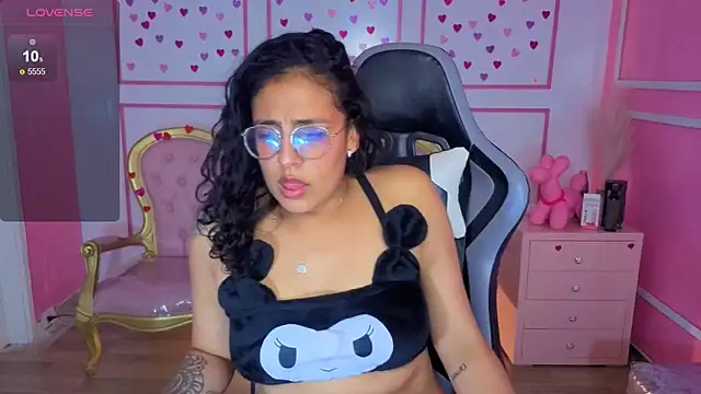 tamara_brown_t's cam snapshot