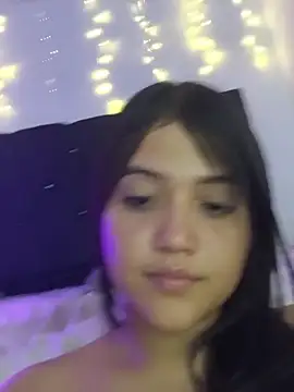 alisson_carolina73's cam snapshot