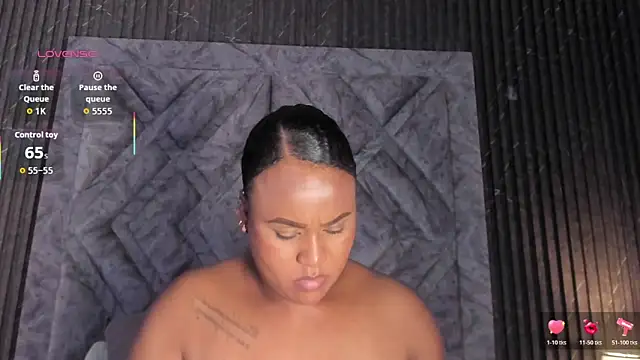 EmilyyStuart's cam snapshot