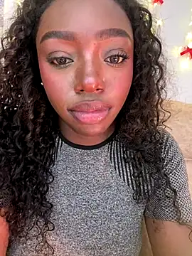 alissradiante1's cam snapshot